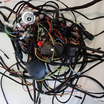 Ogłoszenie - Instalacja elektryczna  T 25 Vladimirec kpl. ze stacyjką od C 360