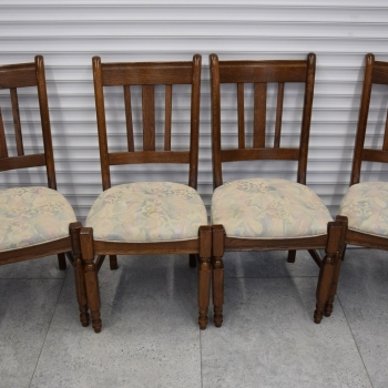 Ogłoszenie - krzesła dębowe 6 sztuk - jak nowe