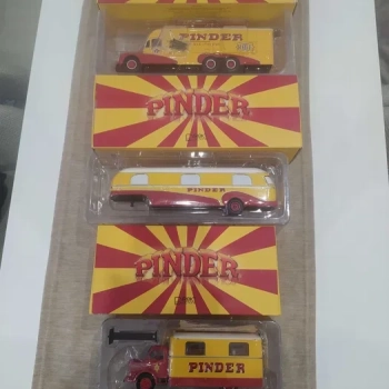 Ogłoszenie - 3 fantastyczne nowe modele Cyrk Pinder w skali 1:43. Rok 2013, 2014.