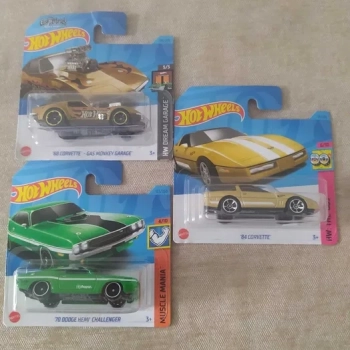 Ogłoszenie - 3 modele HOT WHEELS. Nowe zapakowane. Stan opakowania dobry.