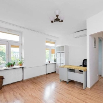 Ogłoszenie - 2pok, 43met, Okolice Świętego Antoniego PO REMONCIE/PARKING (Wrocław)