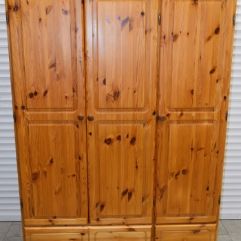Ogłoszenie - szafa z drewna sosnowego - jak nowa