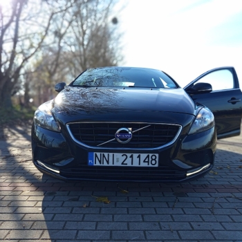 Ogłoszenie - Sprzedam Volvo V40 z oszczędnym ale mocnym silnikiem 2.0, 190KM