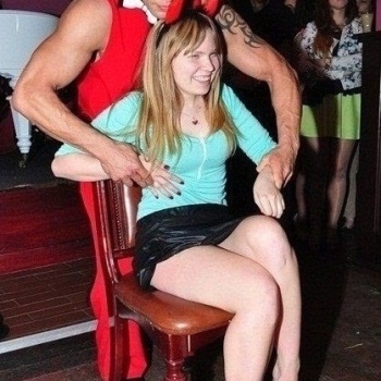 Ogłoszenie - Striptizer Koszalin | ☎️ 512 723 159 | Tancerz na wieczór panieński w Koszalinie