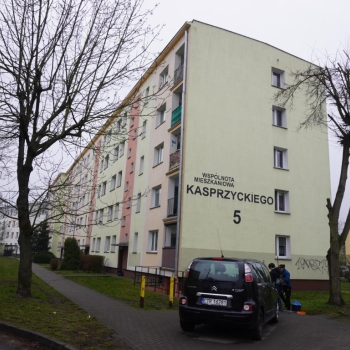 Ogłoszenie - Udział 1/2 w mieszkaniu przy ul. Kasprzyckiego 5