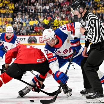 Ogłoszenie - Ksiazka Defendu wk1 Szkoła Hokej na lodzie
