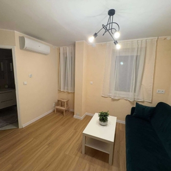 Ogłoszenie - 1pok, 25met, Plac Grunwaldzki KOMÓRKA/OGRÓD/PARKING (Wrocław)