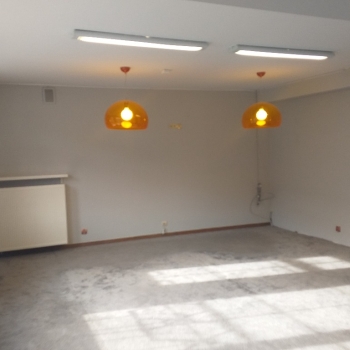 Ogłoszenie - Do wynajęcia lokal 55m2 w Nowym Targu