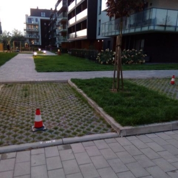 Ogłoszenie - Sprzedam mieszkanie w apartamentowcu.