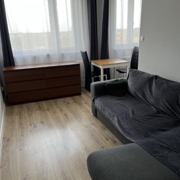 Ogłoszenie - 1pok, 24met, okolice Odolanowskiej PIWNICA/WINDA (Wrocław)