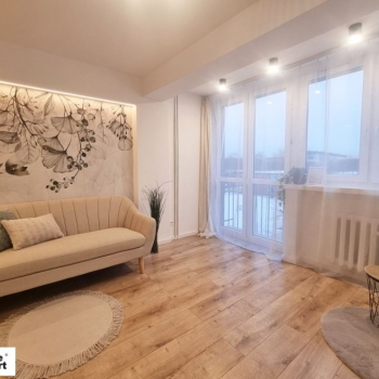 Ogłoszenie - 2pok, 32met, okolice Placu Legionów PO REMONCIE/BALKON (Wrocław)