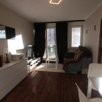 Ogłoszenie - 2pok, 39met, okolice Ogrodu Botaniczego PIWNICA/WINDA (Wrocław)