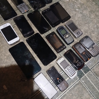 Ogłoszenie - Telefony komórkowe 19 sztuk.