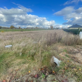 Ogłoszenie - Działka z pozwoleniem na budowę