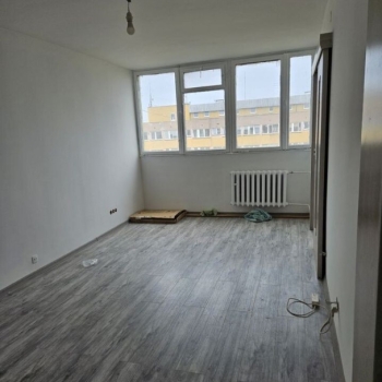 Ogłoszenie - 1pok, 28met, okolice Borowskiej PIWNICA/WINDA/PARKING (Wrocław)