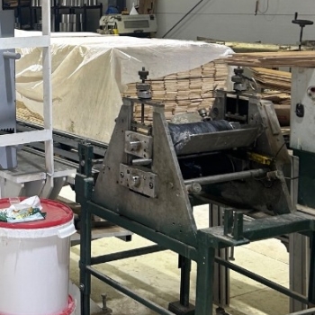 Ogłoszenie - Prasa dwustronna i wielowarstwowa DECK ART do podłóg + nakładarka kleju