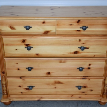 Ogłoszenie - komoda z drewna sosnowego - jak nowa