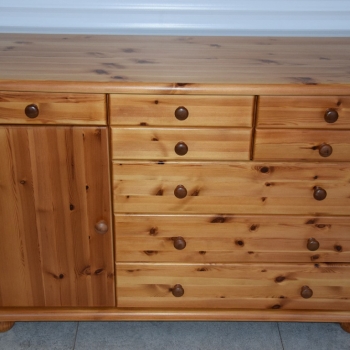 Ogłoszenie - komoda z drewna sosnowego - jak nowa