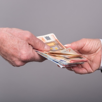 Ogłoszenie - Potrzebujesz pożyczki z oprocentowaniem 2%? Wyślij e-mail, aby złożyć wniosek.