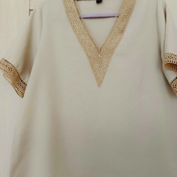 Ogłoszenie - Bluzka dekolt v