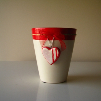 Ogłoszenie - Ceramiczne naczynko, osłonka na doniczkę z serduszkiem wazon – Walentynki