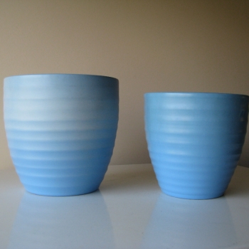 Ogłoszenie - Piękne karbowane ceramiczne niebieskie doniczki – osłonki