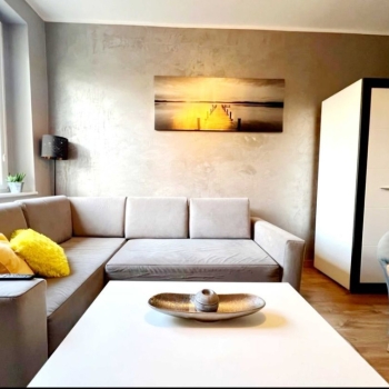 Ogłoszenie - 2pok, 40 met, Okolice Wilczej 2 MIEJSCA PARKINGOWE (Wrocław)