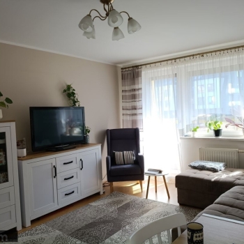 Ogłoszenie - 2pok, 56met, Okolice Jerzmanowskiej BALKON/KOMÓRKA/PARKING (Wrocław)