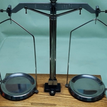 Ogłoszenie - Polecam Okazałą Starą Wagę Szalkową