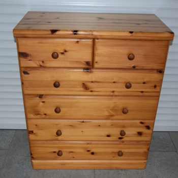 Ogłoszenie - komoda z szufladami z drewna sosnowego