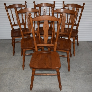 Ogłoszenie - krzesła dębowe 6 sztuk - jak nowe