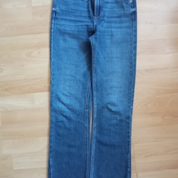 Ogłoszenie - Jeansy elastyczne marki only, w rozmiarze S (36)