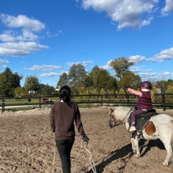 Ogłoszenie - Wyjątkowa edukacja dla dzieci z udziałem koni – zobacz naszą inicjatywę