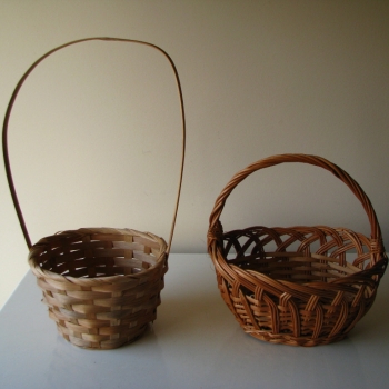 Ogłoszenie - Ozdobny koszyk wiklinowy – osłonka na kwiaty, święconkę wielkanocną