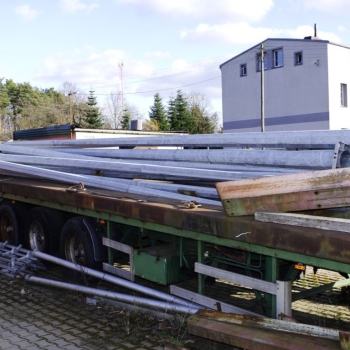 Ogłoszenie - słupy podstawy maszty do kamer, anten lub oświetlenia - różne długości