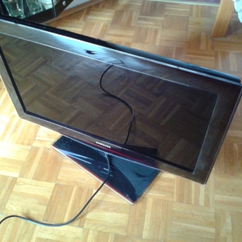 Ogłoszenie - TELEWIZOR SAMSUNG LCD 32 CALE - Praga-Południe