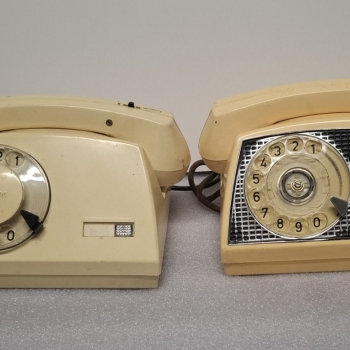 Ogłoszenie - Polecam 2 Telefony Kolekcjonerskie Pamiątka z Okresu PRL-u Lata-70-80- te - Mazowieckie - 185,00 zł