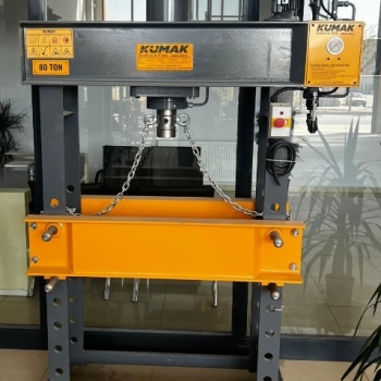 Ogłoszenie - Prasa hydrauliczna 80t