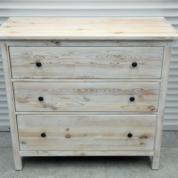 Ogłoszenie - komoda z drewna sosnowego - jak nowa