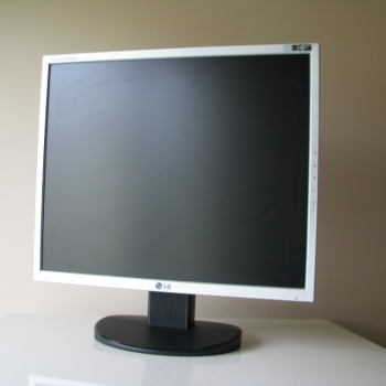 Ogłoszenie - Monitor LCD do komputera LG Flatron L1952S 19 cali - Kraków - 69,00 zł