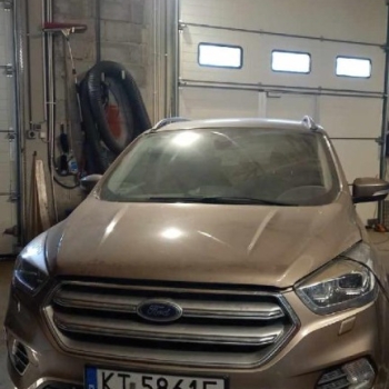 Ogłoszenie - Sprzedam samochód Ford Kuga 1.5 benzyna z 2019 roku - Tarnów - 60 000,00 zł
