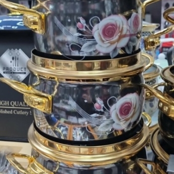 Ogłoszenie - Komplet garnków - 250,00 zł