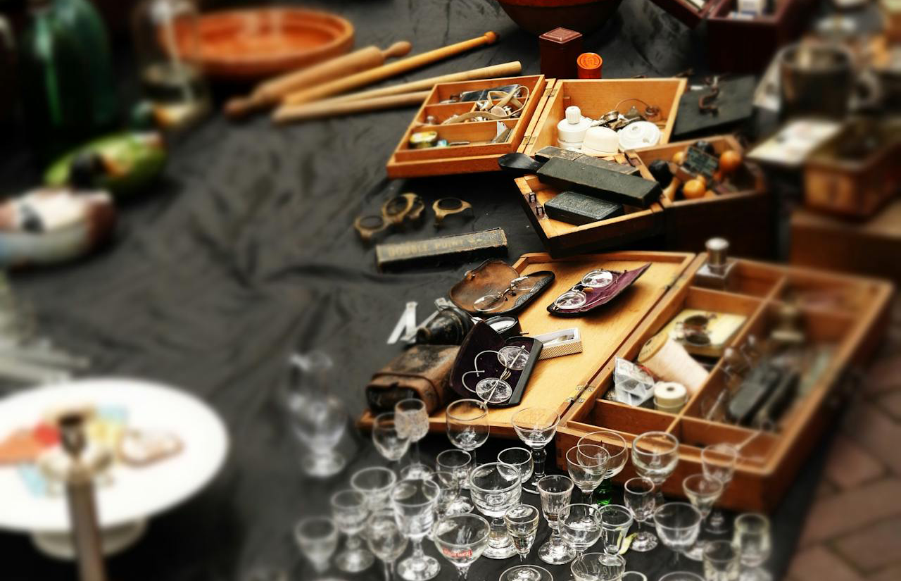 Nowe czy używane? Kiedy rzeczy z drugiej ręki naprawdę się opłacają